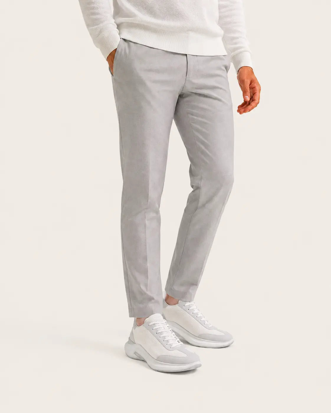 VUZUGU AURA German Trainer Knit-White